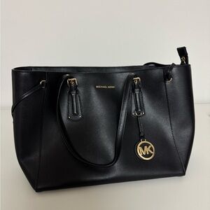 Michael Kors Jet Set Travel Tote